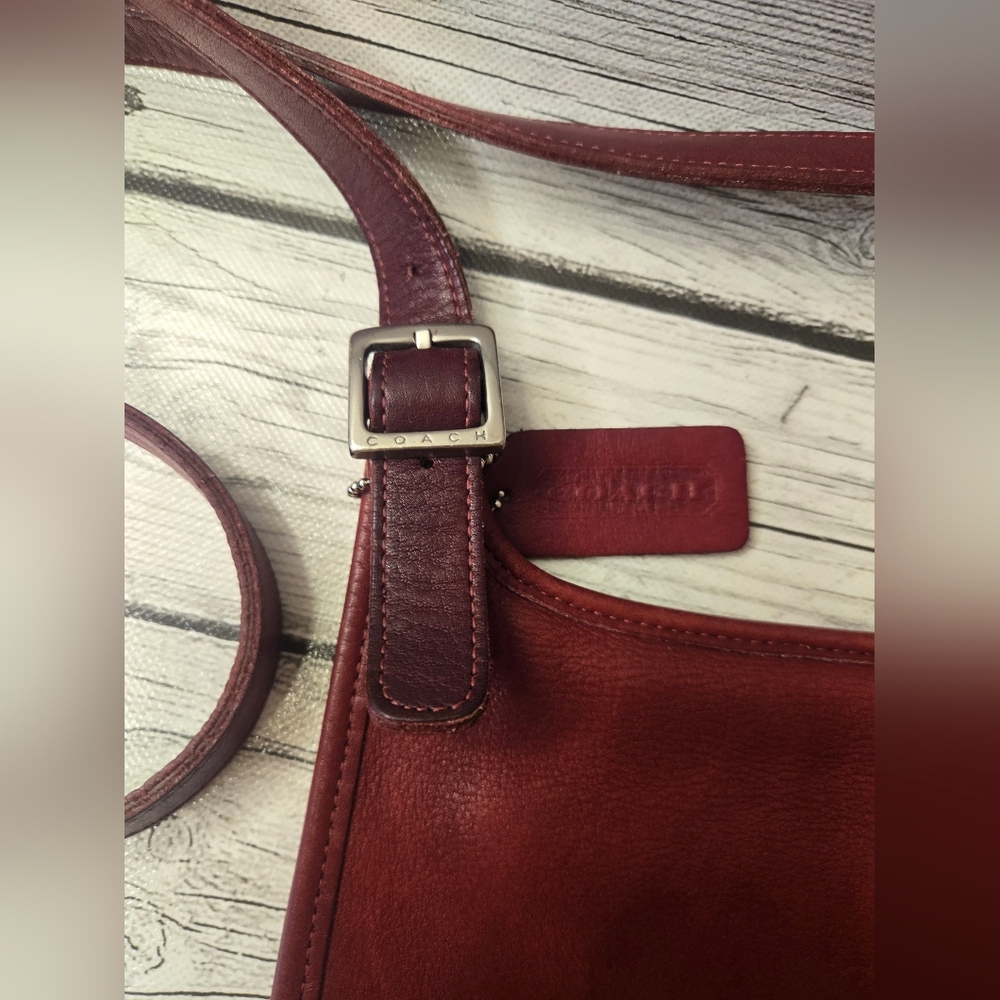 Coach Vintage RED Slim Saddle Flap Cross Body Leather Bag PurseStyle 9135 - Picture 3 of 12